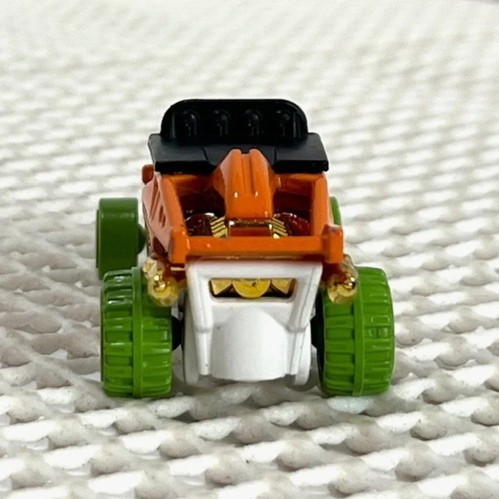 HOT‎ WHEELS DUNE IT UP #12 ORANGE  & WHITE 1:64 CAR W GREEN WHEELS EUC